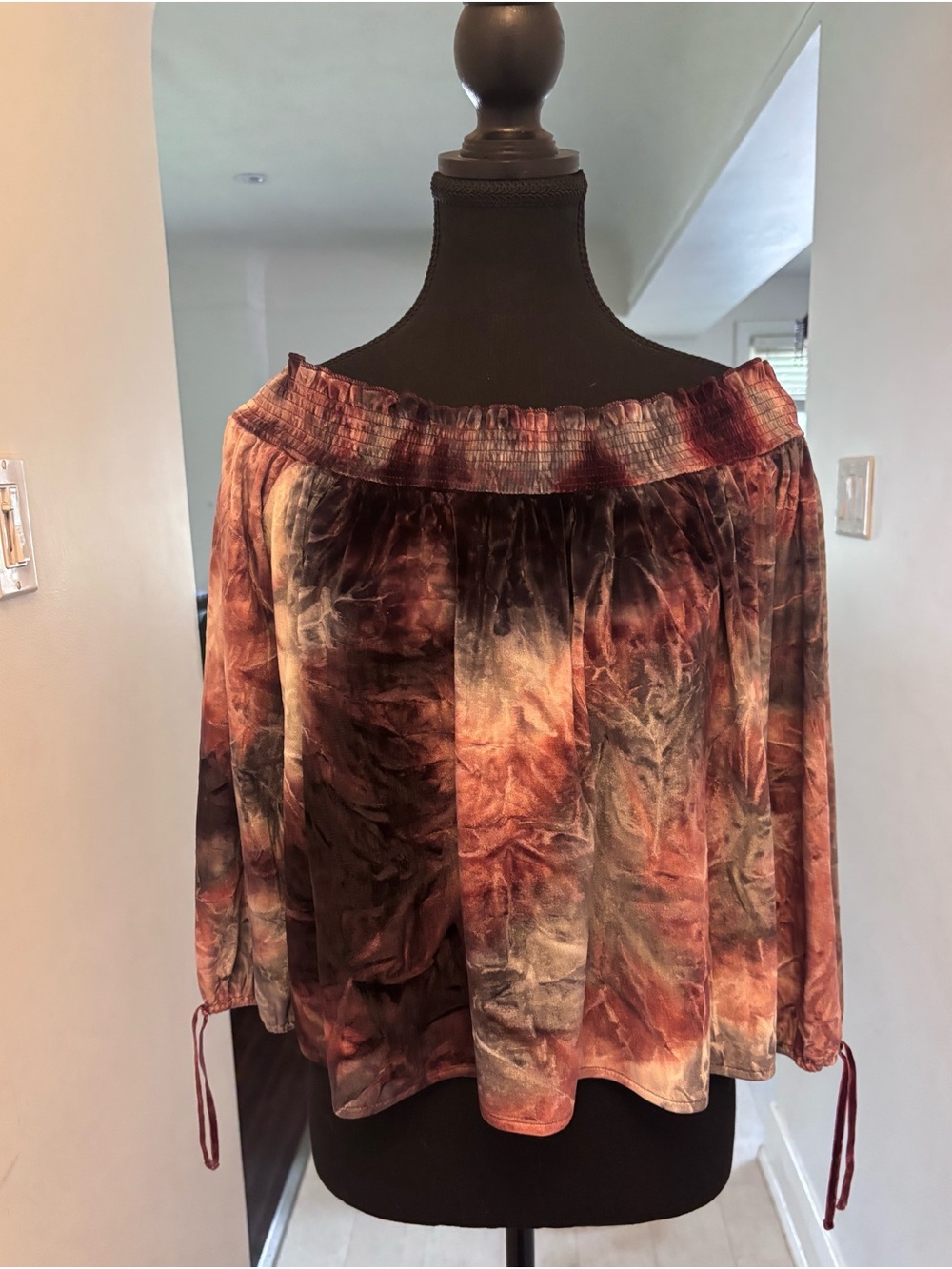 American Eagle Outfitters Off-Shoulder Blouse in Rust Multi